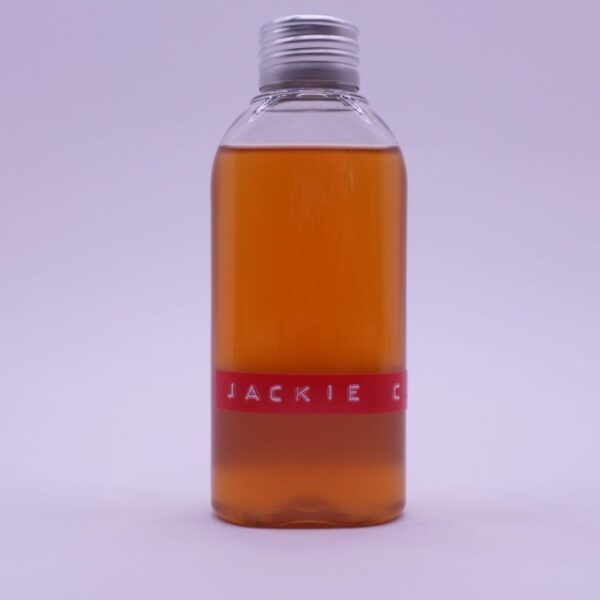 Ready to Drink Cocktails - Jackie C.: Whiskey Cola macht auf elegant